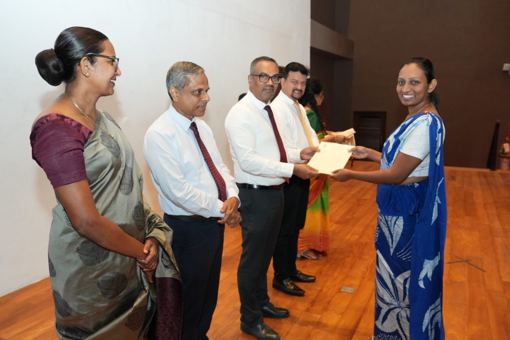 Press release on private sector salary increase.